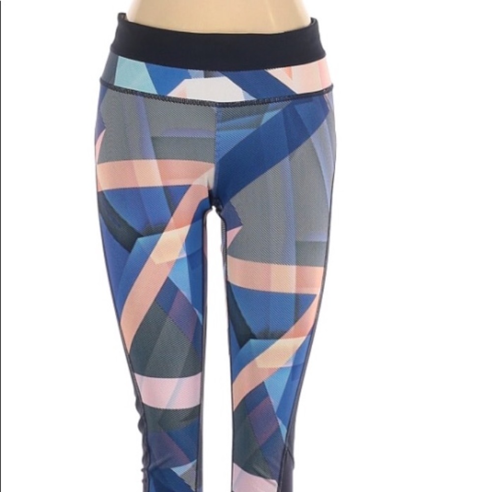 Athleta mixed color capri yoga pants